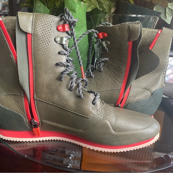 Nike NSW Sunburst Green Leather Winter Sneaker Boots Womens - Picture 1 of 10